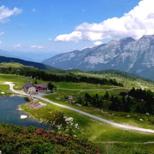 Rifugio Viviani Pradalago, hotel en Madonna di Campiglio