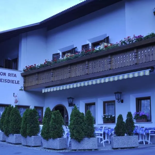 Pension Rita, hotel v destinaci Silandro