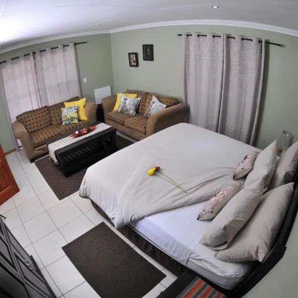Summer Garden Guest House (The Flower Box), hotel v destinaci Benoni