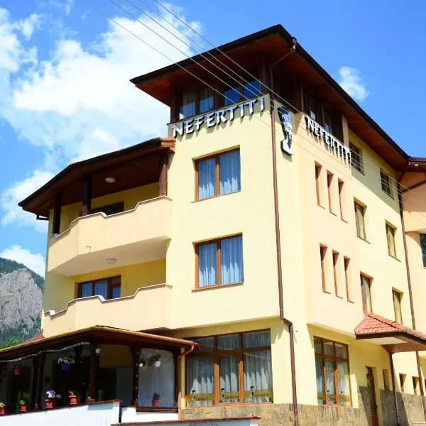 Guesthouse Nefertiti, hotel a Smolyan