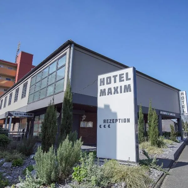 Hotel Maxim, hotell i Langenfeld