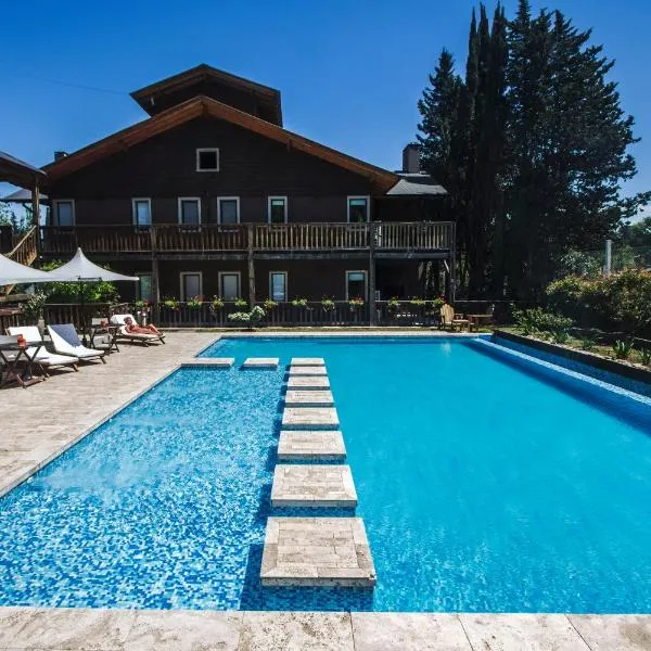 BlackStone Apart Boutique Hotel, hotel v destinaci Villa General Belgrano