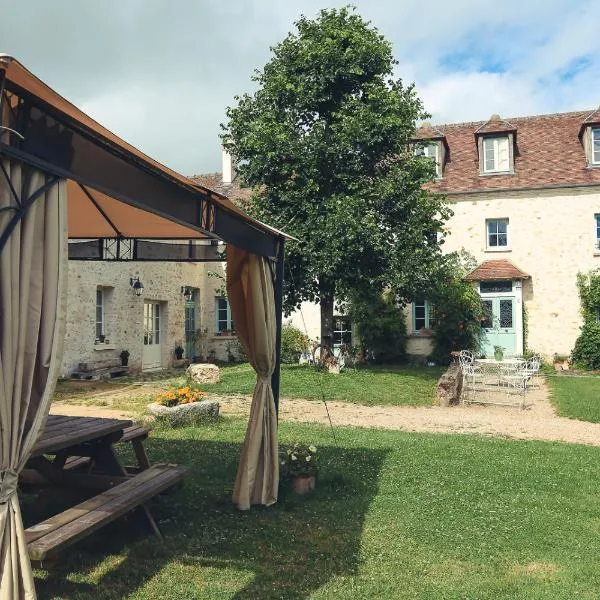 La petite Ferme: Vienne-en-Arthies şehrinde bir otel