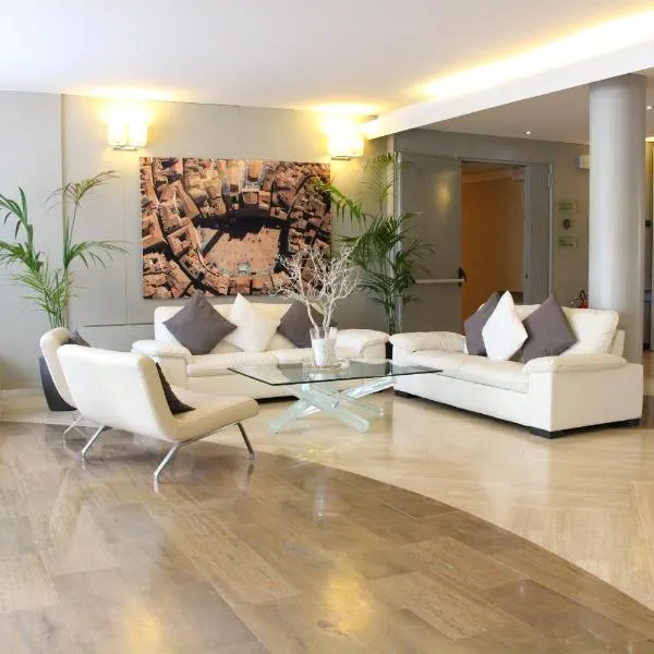 Hotel Executive, hotel v Siene
