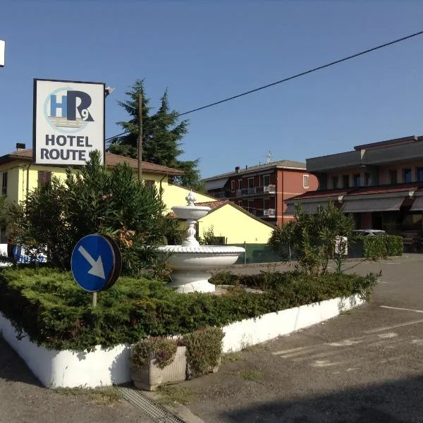 Hotel Route 9, hotel en Fiorenzuola dʼArda