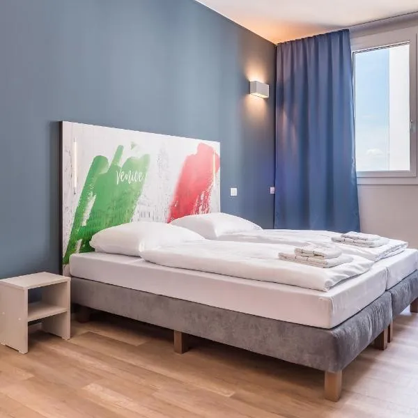 a&o Hostel Venezia Mestre，梅斯特的飯店