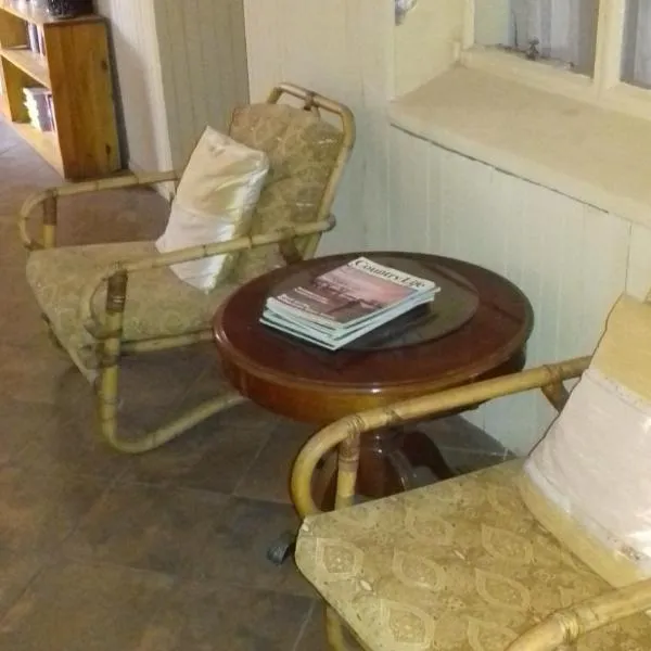 Dog Friendly Hotel $Kestell - $Kestell Hotel & Guesthouse