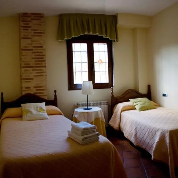 Casas Rurales Canserta, hotel v destinaci Alcaraz