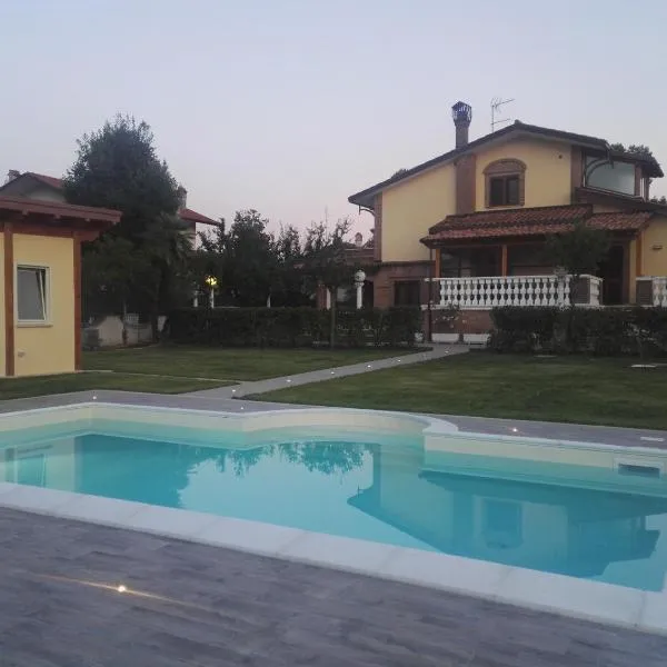 Villa leonia, hotel v destinaci Alba Adriatica