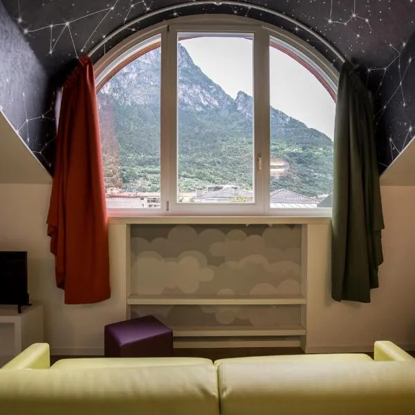 Holiday IV Gardan, hotel di Riva del Garda