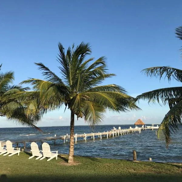 Tilt-Ta-Dock Resort Belize、コロサルのホテル