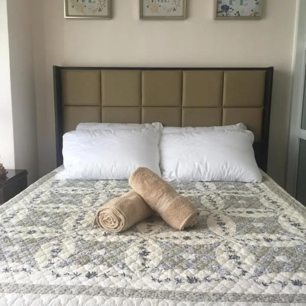 Blissful Hill Tagaytay Condotel with Netflix, hotel in Tagaytay