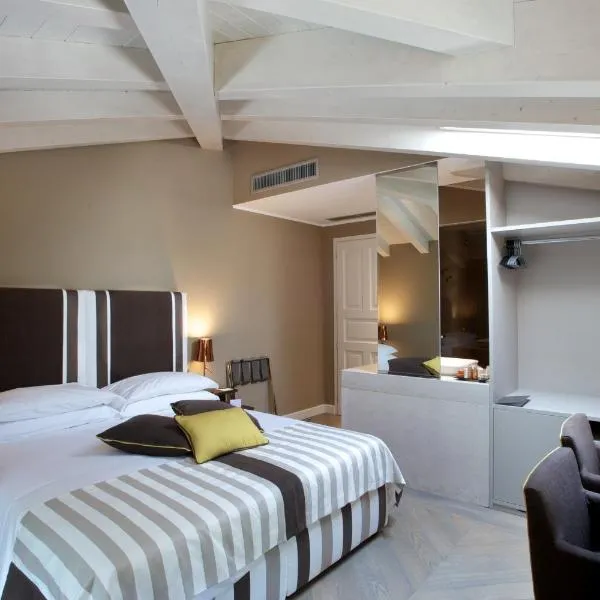 Fuori Porta House, hotell i Zogno