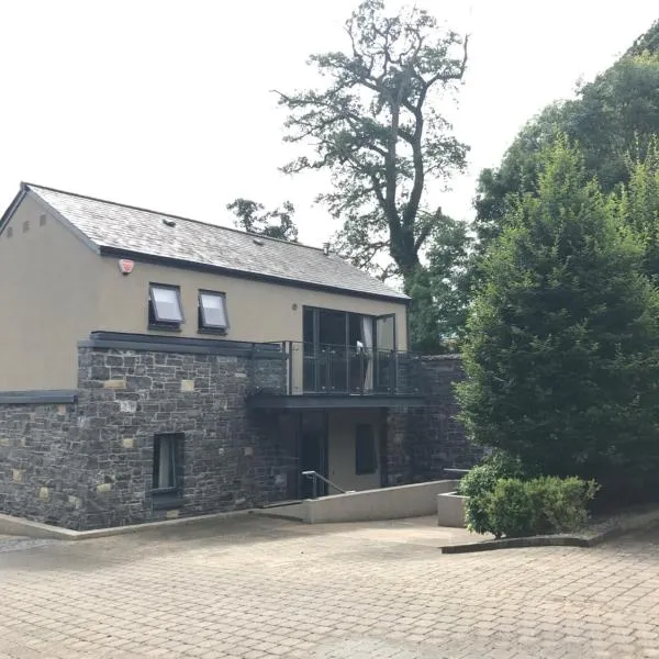 Holiday Home On Farnham Estate, hotel a Corconnelly
