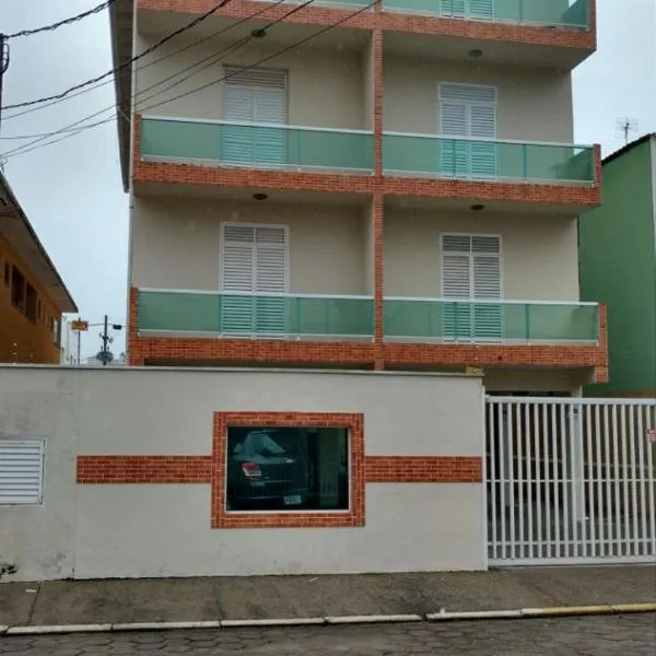 Apto 21 SM Ubatuba Temporada, hotel i Ubatuba