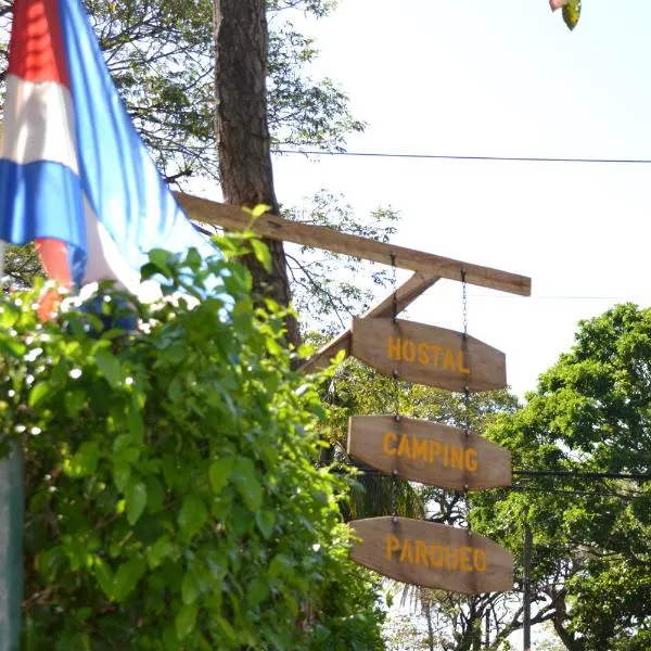 Congos Hostal y Camping, hotel di Playa Hermosa