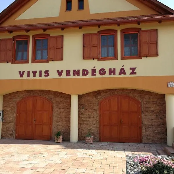 Vitis Vendégház, hotel v destinaci Becsehely