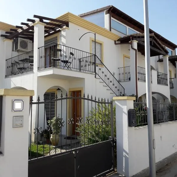 Casa Lisa a Porto Frailis, hotel in Àrbatax