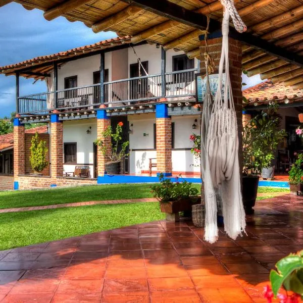 Hotel Bosques Del Saman Alcala, hotel v destinaci Quimbaya
