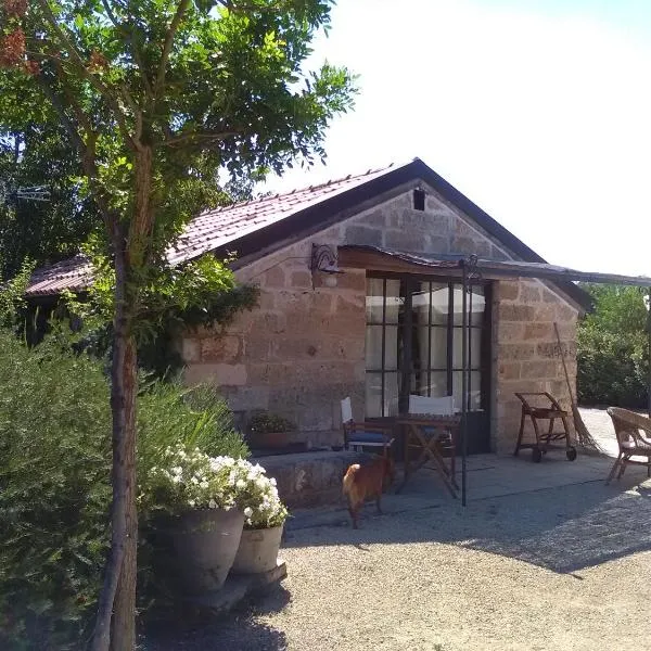 Casetta vacanza in campagna – hotel w mieście Aradeo