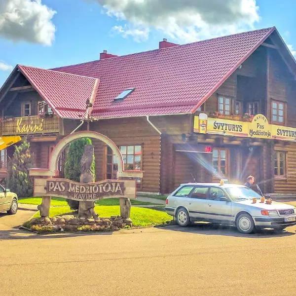 Pas Medžiotoją Motelis, hotel en Viduklė