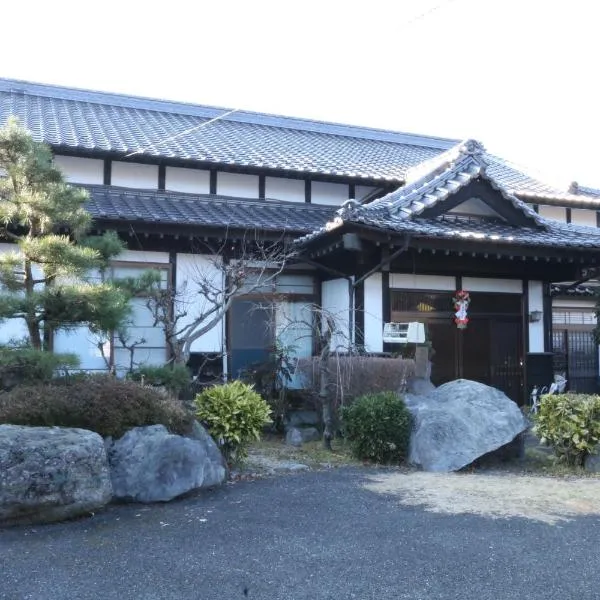 Minshuku Shiroyama, hotel en Niida