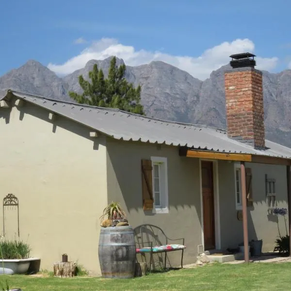 Seven Oaks Vineyard Cottages, hotel din Breerivier