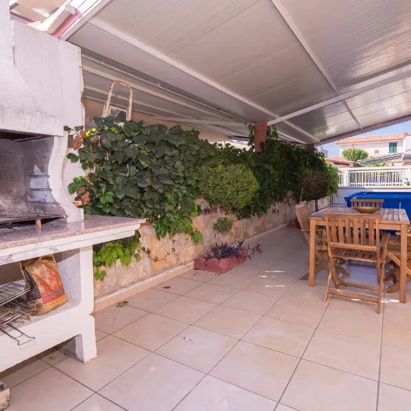 Villa "Dianthia", hotel v destinácii Santa Maria Del Focallo