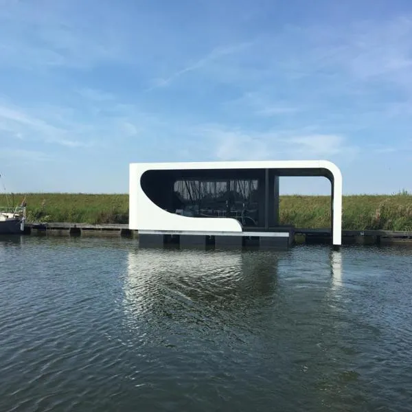 TinyFloat Andijk, hotel v destinaci Andijk