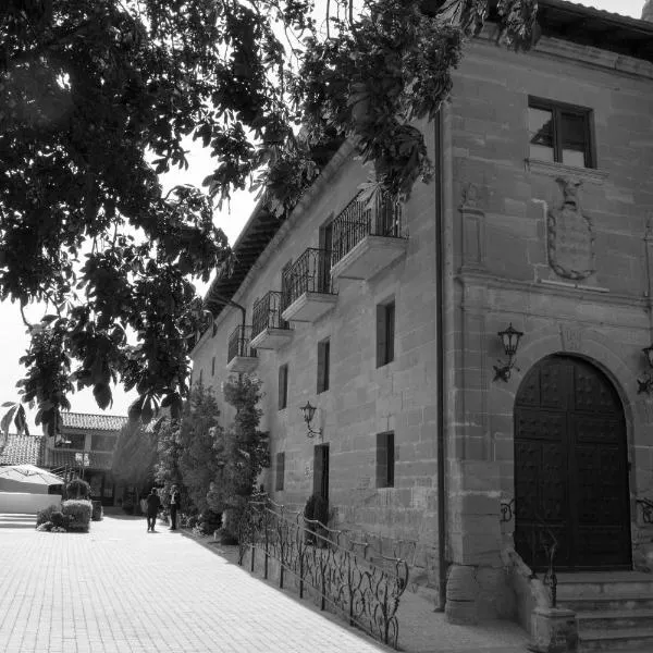 Hospedería Palacio de Casafuerte, hotel en Baños de Rioja