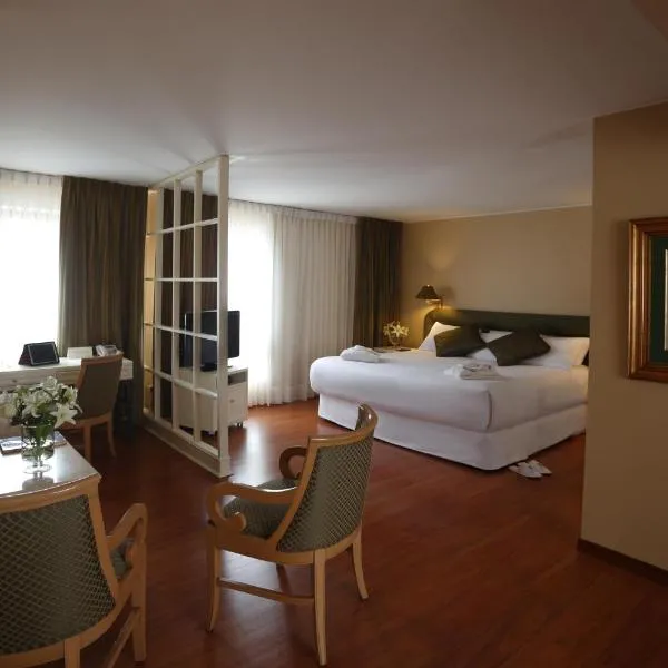 Suites del Bosque Hotel, khách sạn ở Lima