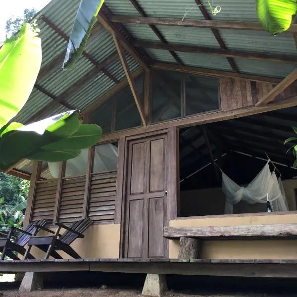 Amazonita Ecolodge, hotel en Agujas