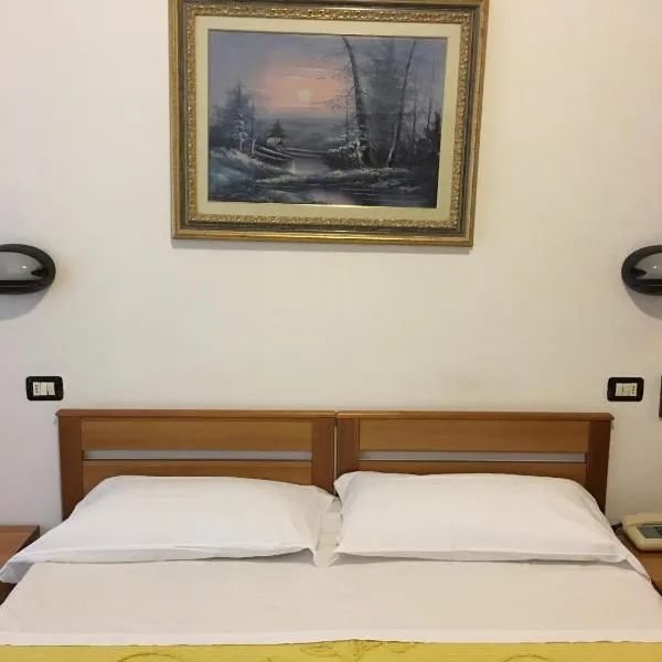 Hotel Dora, готель у місті Сеттімо-Торінезе
