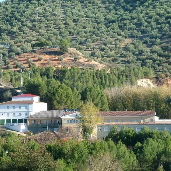 Hotel Río Piscina, hotel in Zagrilla