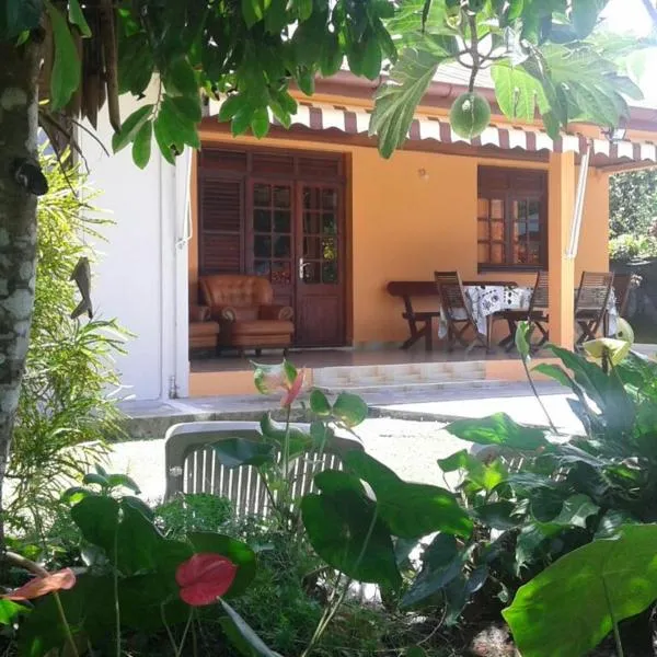 Holiday Home Villa Kay Malouz – hotel w mieście Saint-Joseph