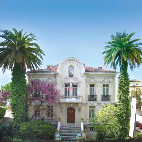 Résidence La Villa Léonie, מלון בניס