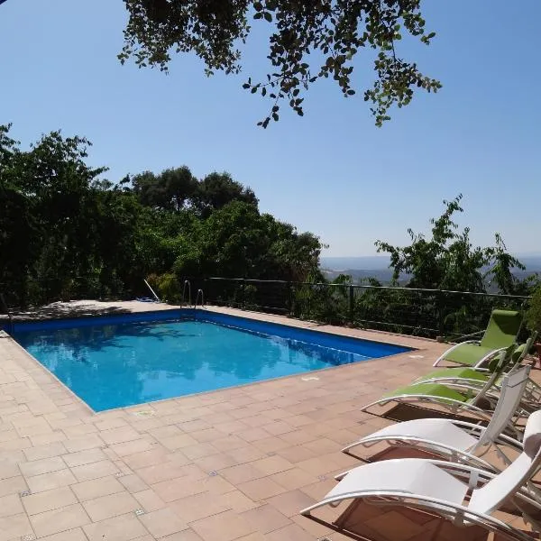 Apartamentos Arroyo Parrilla, hotell sihtkohas La Iruela
