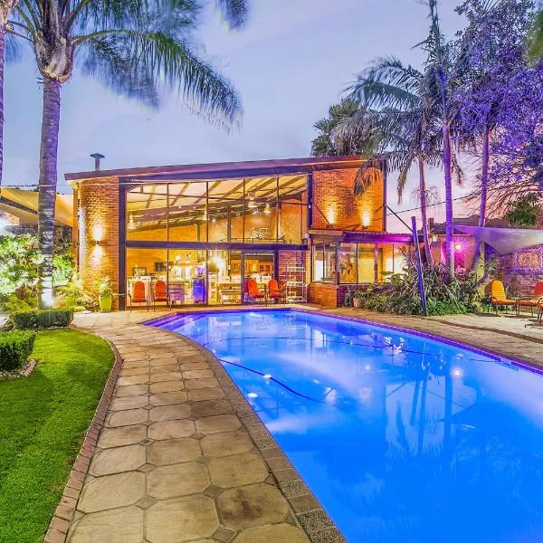 Sunrock Guesthouse, hotel a Kempton Park