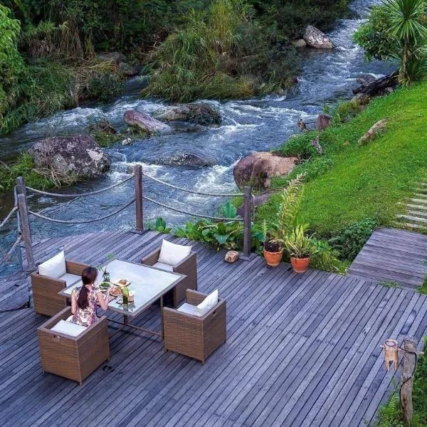 Namkat Yorla Pa Resort, hotel in Ban Kat