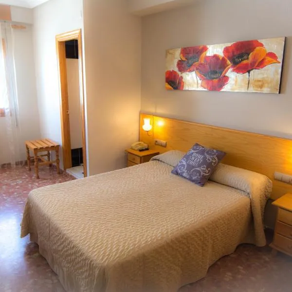 L'Oncle Pere Habitacions, hotel in Albalat de la Ribera