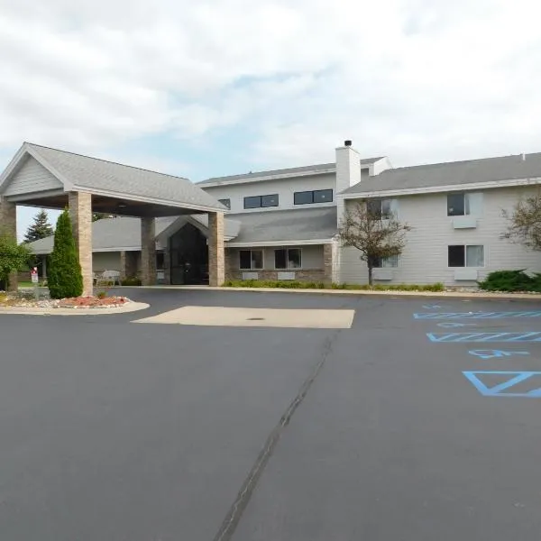 AmericInn by Wyndham Oscoda Near AuSable River, hotel in Lincoln Junction