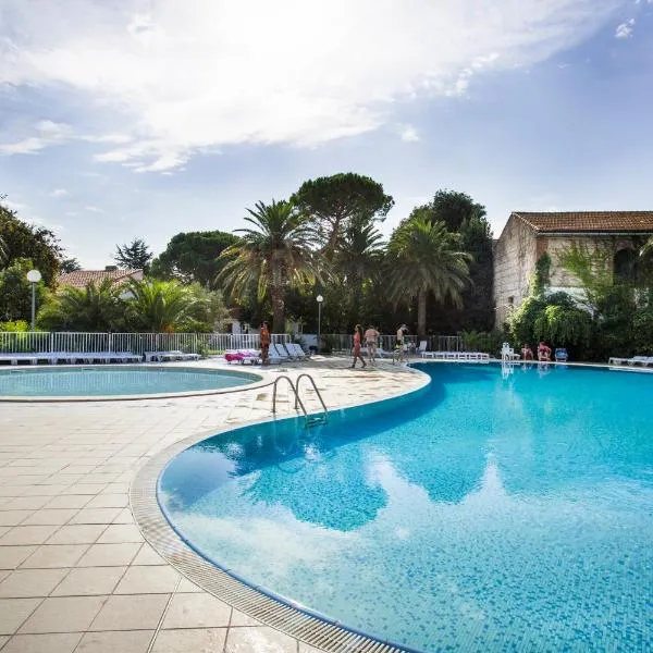 Hôtel Le Domaine du Mas Blanc by Popinns, hotel in Brouilla