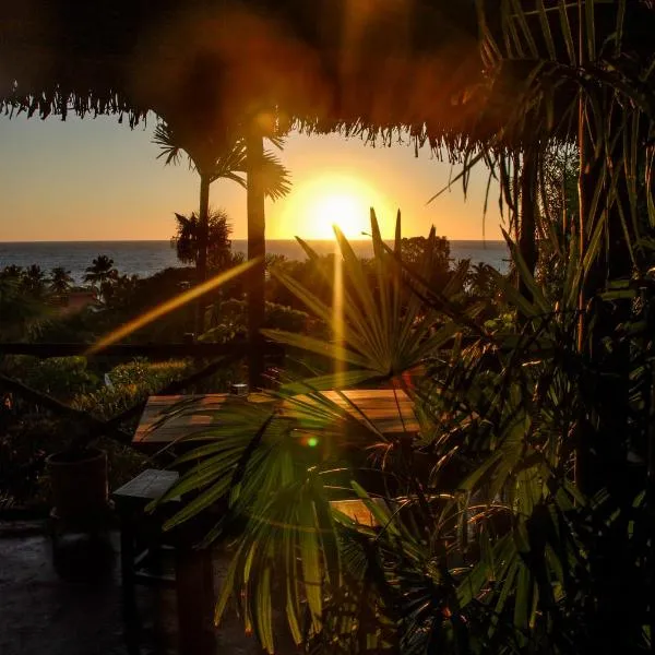 Coucher de Soleil, hotel Ambatoloakában