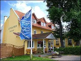 Gasthaus & Pension Zum Hirsch, hotel en Gehlberg