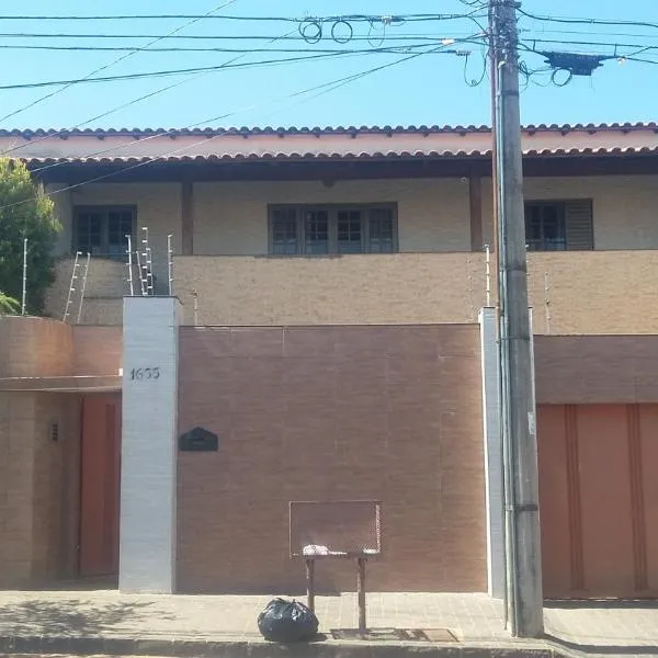 suítes economy uberlandia, hotel v destinaci Uberlândia