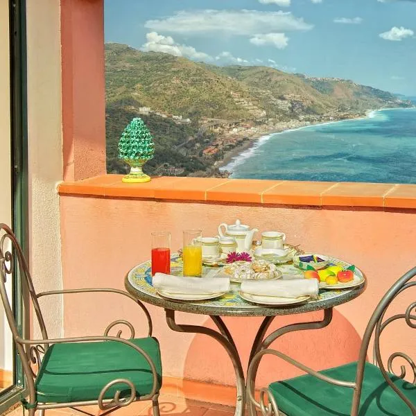 Hotel "La Pensione Svizzera", hotel a Taormina