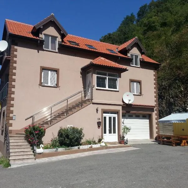 Rooms Odmaralište Jablan, hotel em Francikovac