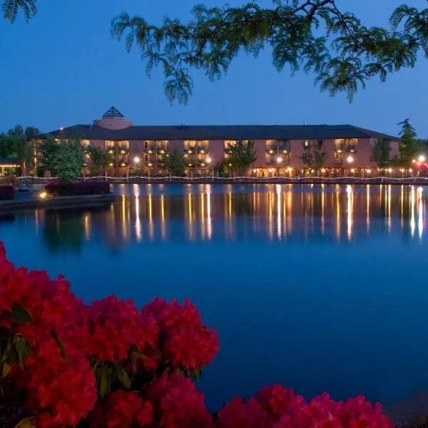 Century Hotel, hotel v destinaci Tualatin