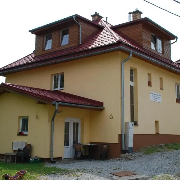 Apartmánový Dom Králiky: Harmanec şehrinde bir otel