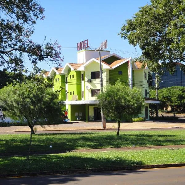 Hotel Nevada, hotel in Santa Tereza do Oeste